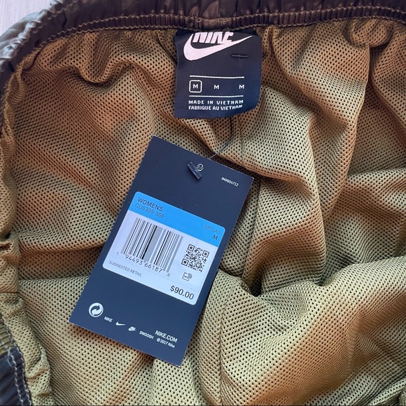 Nike Sportswear Women’s Archive Woven Pants in Olive/Light Green - Picture 10 of 12